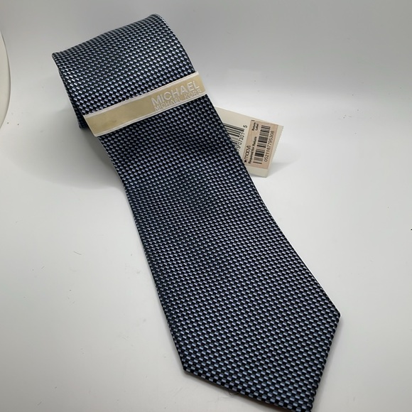 Michael Kors blue and white Santorini Silk Tie NWT - Picture 3 of 9